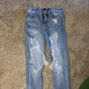 Aeropostale ripped jeans size 4